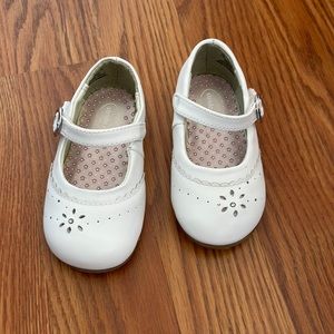 Stride Rite Girls Little Kid Camilla Mary Jane white dress shoes, size 4.5